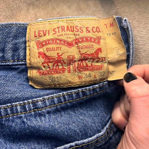 Levi's 501 Original Mid Rise Regular Fit Straight Leg Jeans - Dark Stonewash - Picture 3 of 4